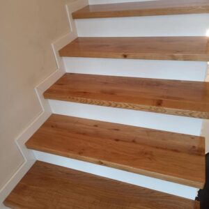 Podstopień MDF biały / lakierowany grubość 16 mm